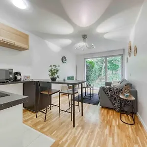 Moderne, Metro 7, Parking Et Jardin Appartement Villejuif